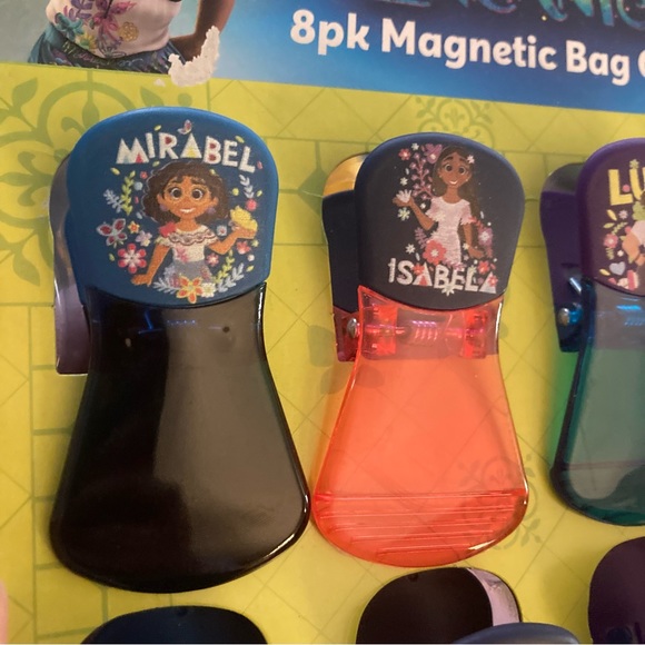 NWT Disney Encanto 8 piece magnetic bag clips - Picture 2 of 4